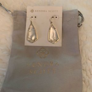 Kendra Scott Earrings in Suspended Pearl